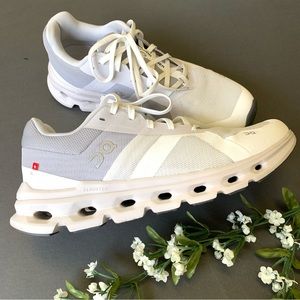 On Running Women’s Cloudrunner Wide White Frost Shoes size 9.5